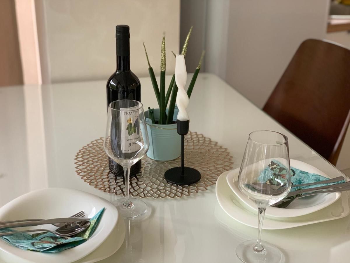 Апартаменты Butterfly Apartman Рафаиловичи-16