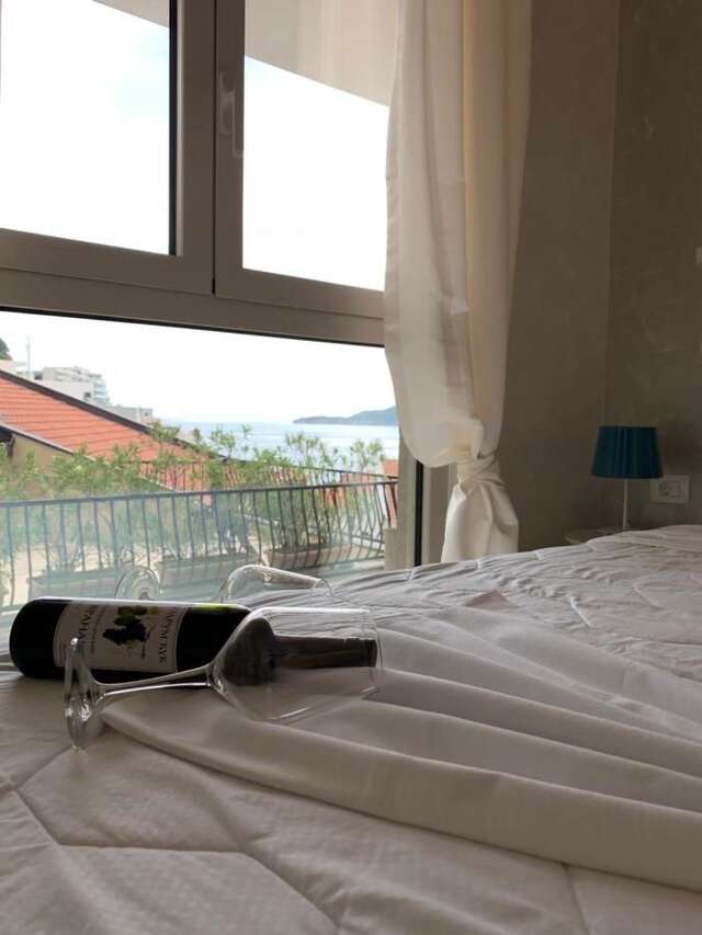 Апартаменты Butterfly Apartman Рафаиловичи-8